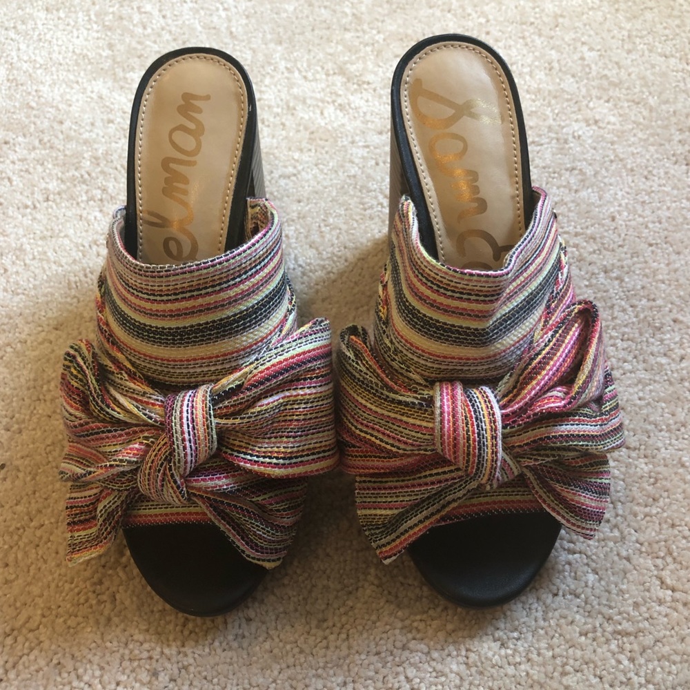 Colorful block heel with bow